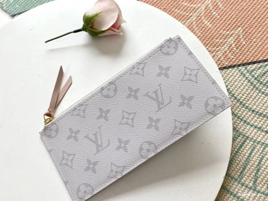 WIS POCHETTE FÉLICIE LOUIS VUITTON 0829